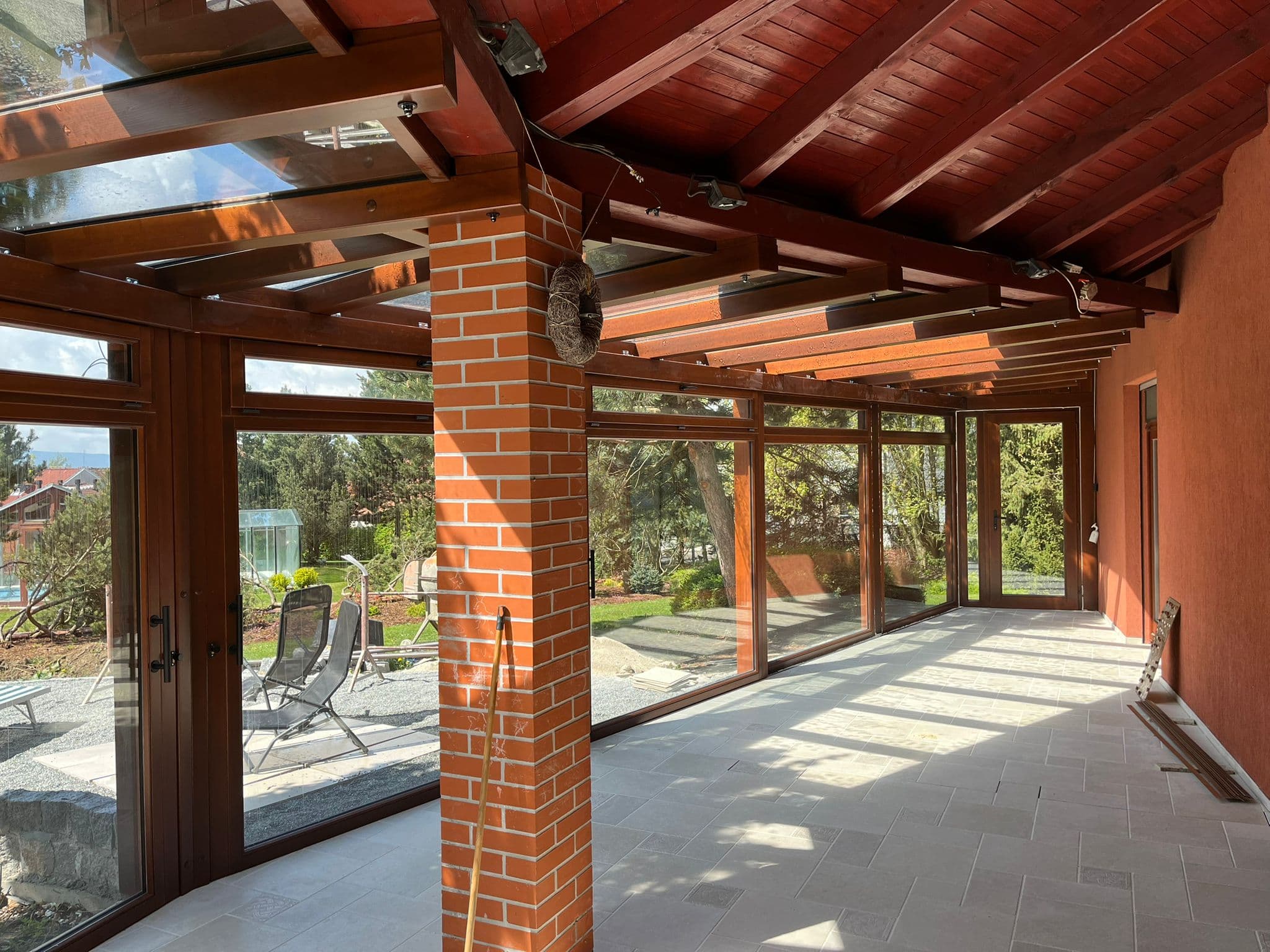 Pergola a přístřešek